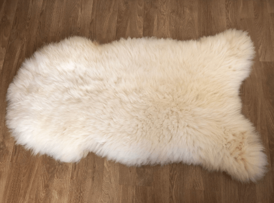 Natürliches, weißes Schaffell - 4XL - Gigant