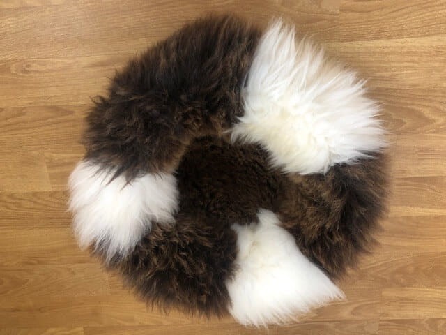 Hunde- oder Katzenbett (verschiedene Farben)