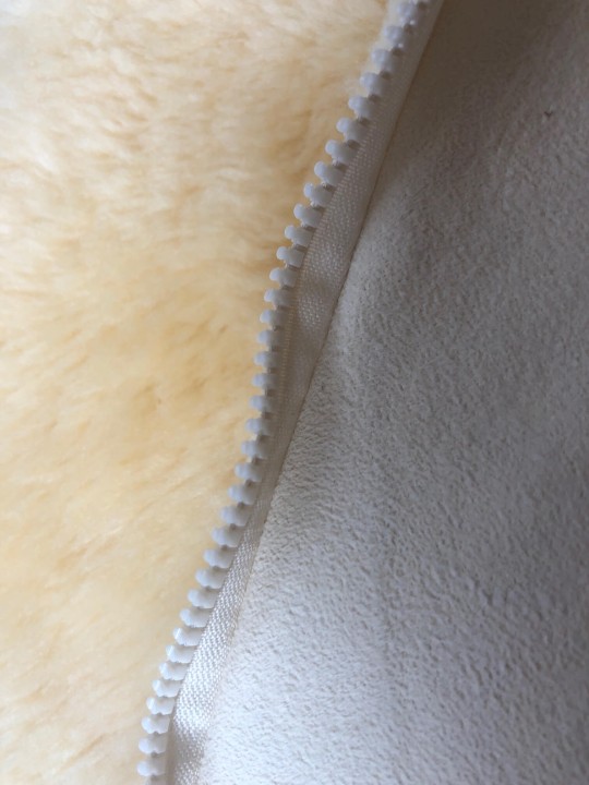 SCHLAFSACK FÜR ERWACHSENE AUS THERAPEUTISCHEM SCHAFFELL RELUGAN