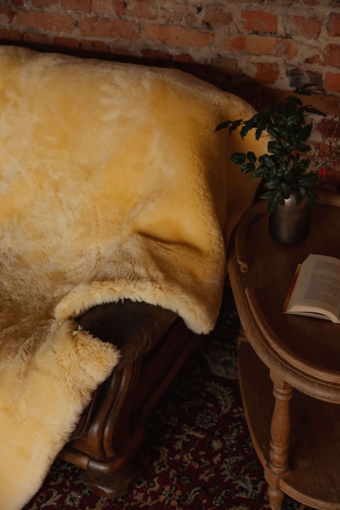 SCHLAFSACK FÜR ERWACHSENE AUS THERAPEUTISCHEM SCHAFFELL RELUGAN MERINO