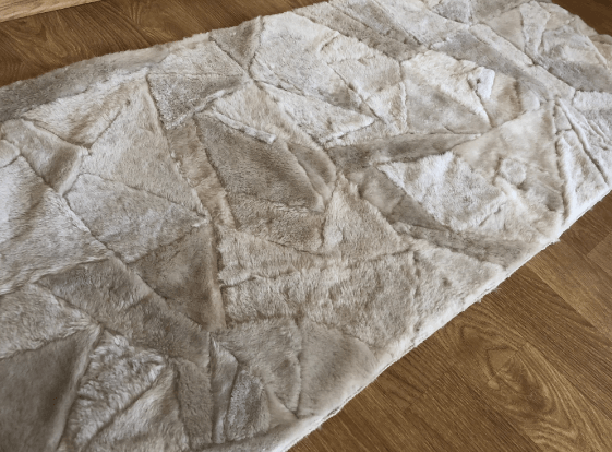 Teppich/Sesseldecke beige